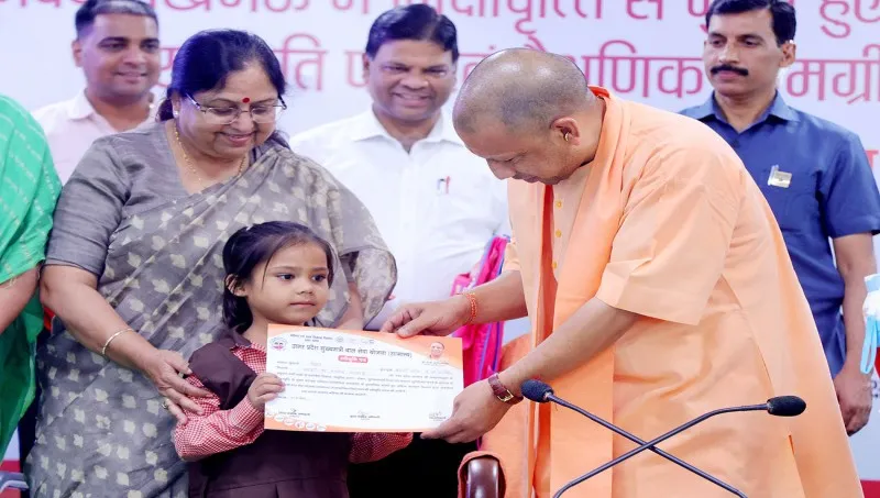 CM Yogi (3)