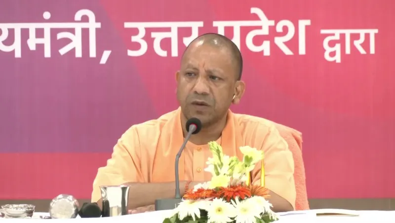 निजी विश्वविद्यालयों की स्थापना के लिए सीएम योगी का आमंत्रण, कहा- शिक्षा में निवेश कभी व्यर्थ नहीं जाता
