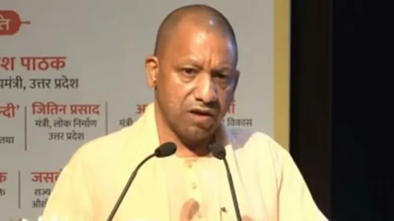 सीएम योगी ने 510 अभ्यर्थियों को सौंपा नियुक्ति पत्र, कहा- प. बंगाल पंचायत चुनाव में निर्दोष मारे गये