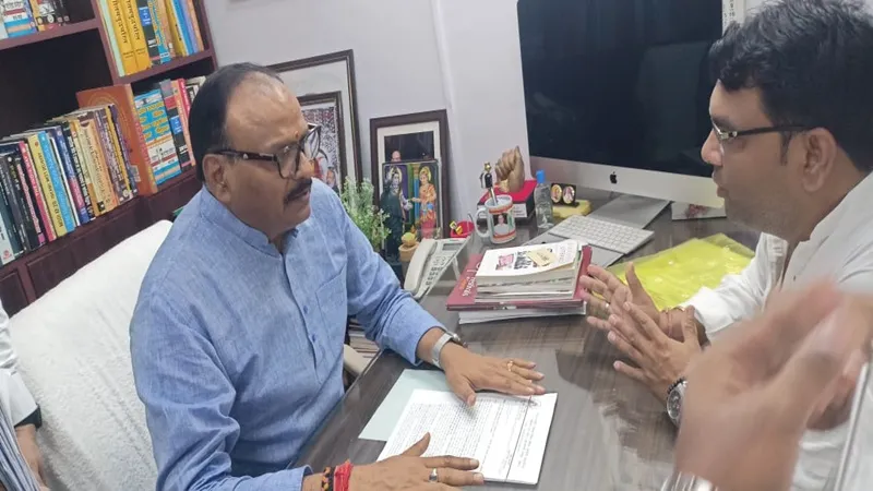 लखनऊ: जल्द पूरी होंगी स्वास्थ्यकर्मियों की मांगे, उपमुख्यमंत्री ने दिए निर्देश