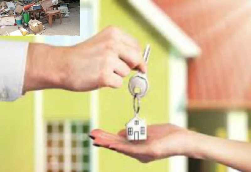 संभल : मकान मालिक ने सड़क पर फेंका किराएदार का सामान, महिला ने कलेक्ट्रेट में खाया जहर