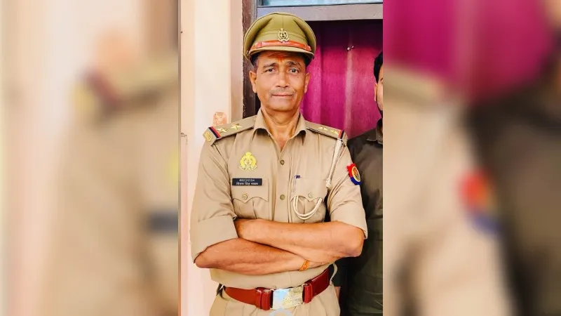 Etawah News : बाथरूम करने के दौरान फिसला पैर, कूलर के ऊपर चला गया हाथ, चपेट में आकर दरोगा की मौत