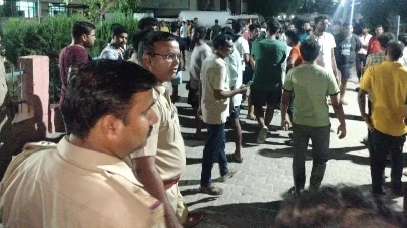 Farrukhabad: BAMS छात्र ने पानी की टंकी से कूदकर दी जान, मरने से पहले कॉलेज के व्हाट्सएप ग्रुप में पोस्ट किया सुसाइड नोट