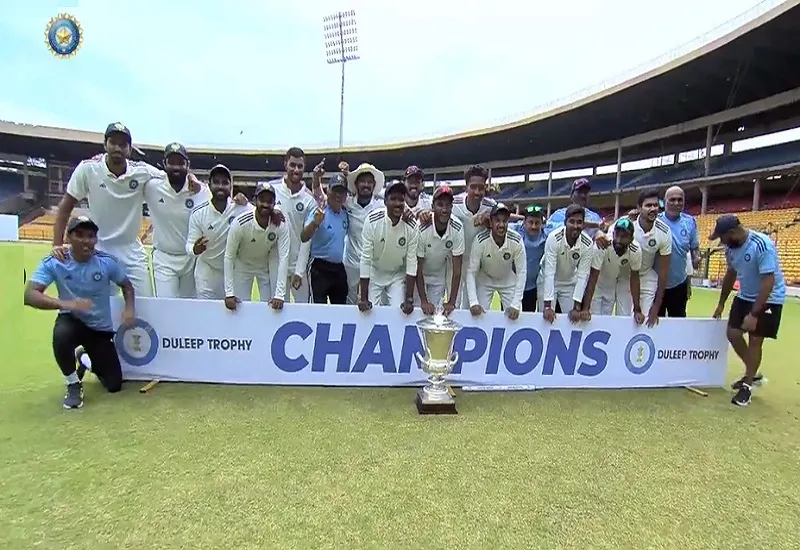Duleep Trophy : दक्षिण क्षेत्र ने पश्चिम क्षेत्र को 75 रनों से हराकर जीती दलीप ट्रॉफी, साईं किशोर-वासुकी कौशिक ने झटके चार-चार विकेट  
