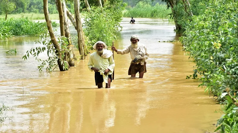 मुरादाबाद : दिल नाम की चीज होगी तो बाढ़ आंखों में भी आएगी... 
