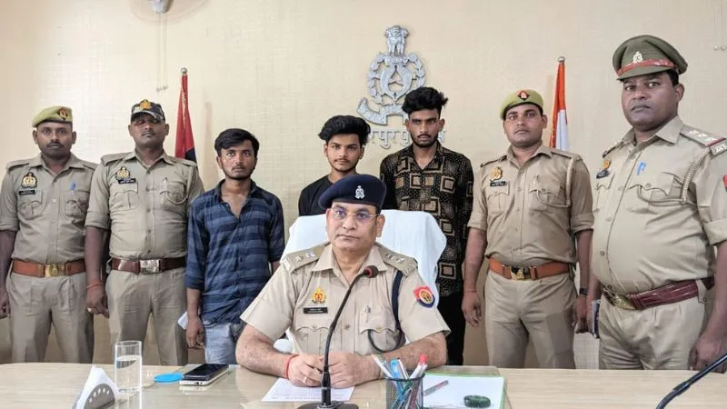 Hamirpur: हाईवे में ट्रक रोककर करते थे लूटपाट, पुलिस ने चार कार सहित तीन आरोपियों को पकड़ा, यह सामान हुआ बरामद