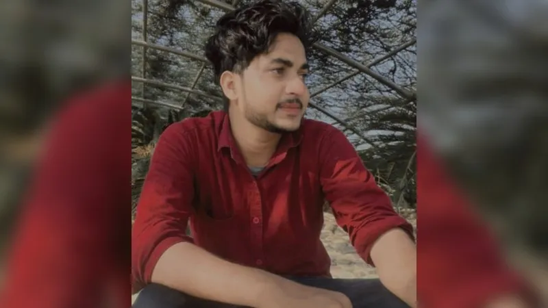 Hamirpur Suicide: फांसी पर झूला ग्राम पंचायत सचिव, अधिकारियों के उत्पीड़न व स्थानांतरण को लेकर तनाव में था