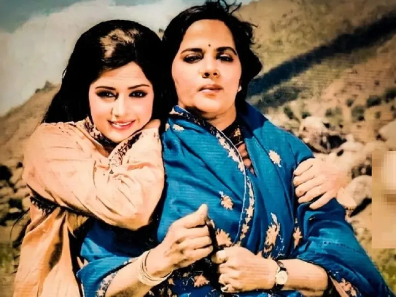 फिल्म बागबान में काम नहीं करना चाहती थीं हेमा मालिनी, मां की जिद पर करनी पड़ी थी साइन!