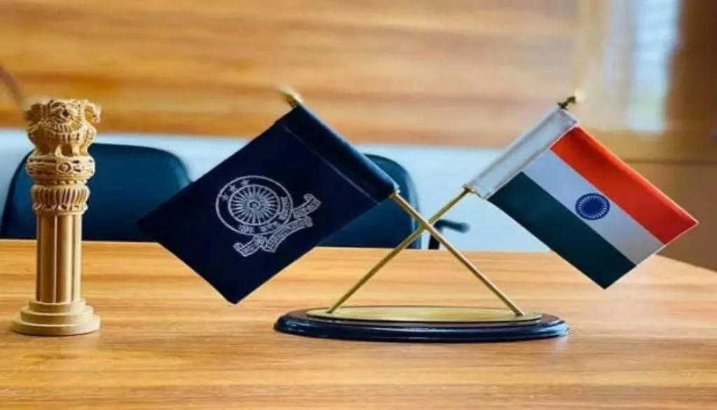 मध्यप्रदेश में 6 कलेक्टर सहित 9 आईएएस अधिकारियों के तबादले 