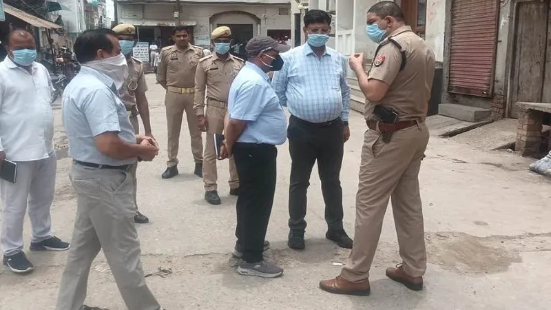 संभल :  हड्डी गोदामों पर छापे, 14 पर एफआईआर... अधिकारियों ने ईओ से मांगी रिपोर्ट