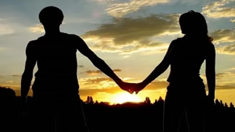 रामपुर: पत्नी के लिए खाना लेने गया पति...विवाहिता मौका पाकर प्रेमी के साथ फरार