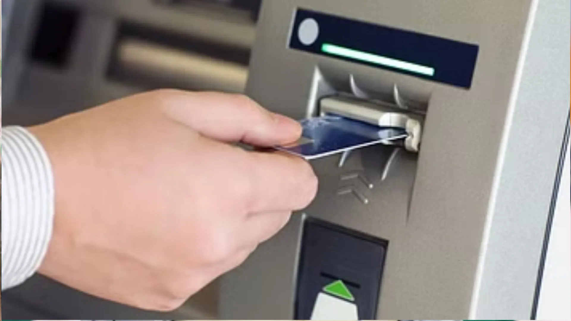ये क्या? खाते में नहीं रुपए...फिर भी ATM से निकाल लिए 9 करोड़! दोस्तों संग की जमकर अय्याशी