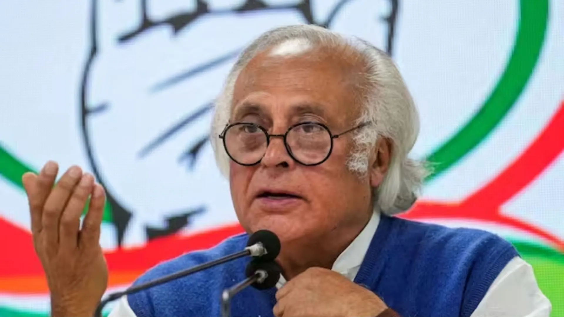 महाराष्ट्र के सियासी घटनाक्रम पर जयराम रमेश का तंज...'भाजपा की ‘वाशिंग मशीन’ फिर से चालू हो गई'