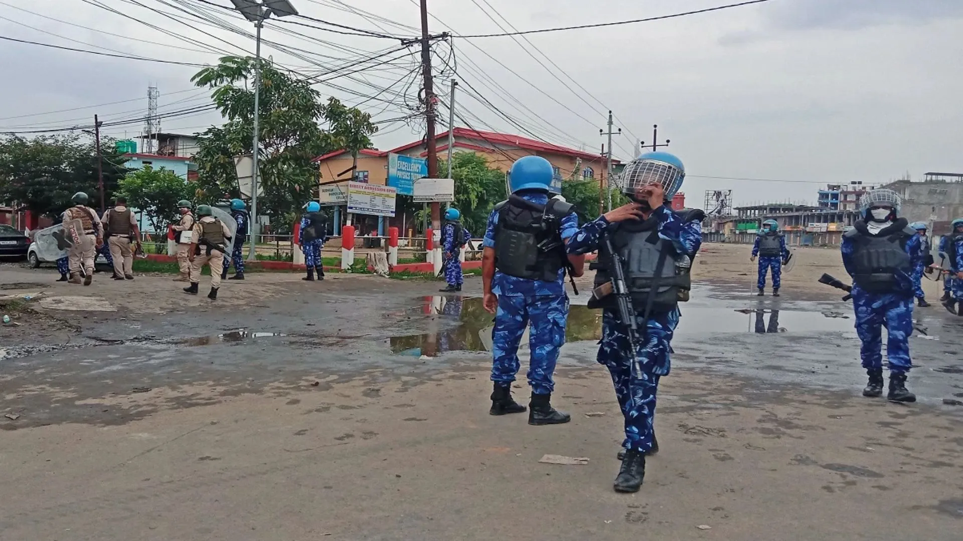 मणिपुर में ब्रॉडबैंड इंटरनेट पर प्रतिबंध आंशिक रूप से हटाया गया, मोबाइल इंटरनेट अब भी निलंबित 