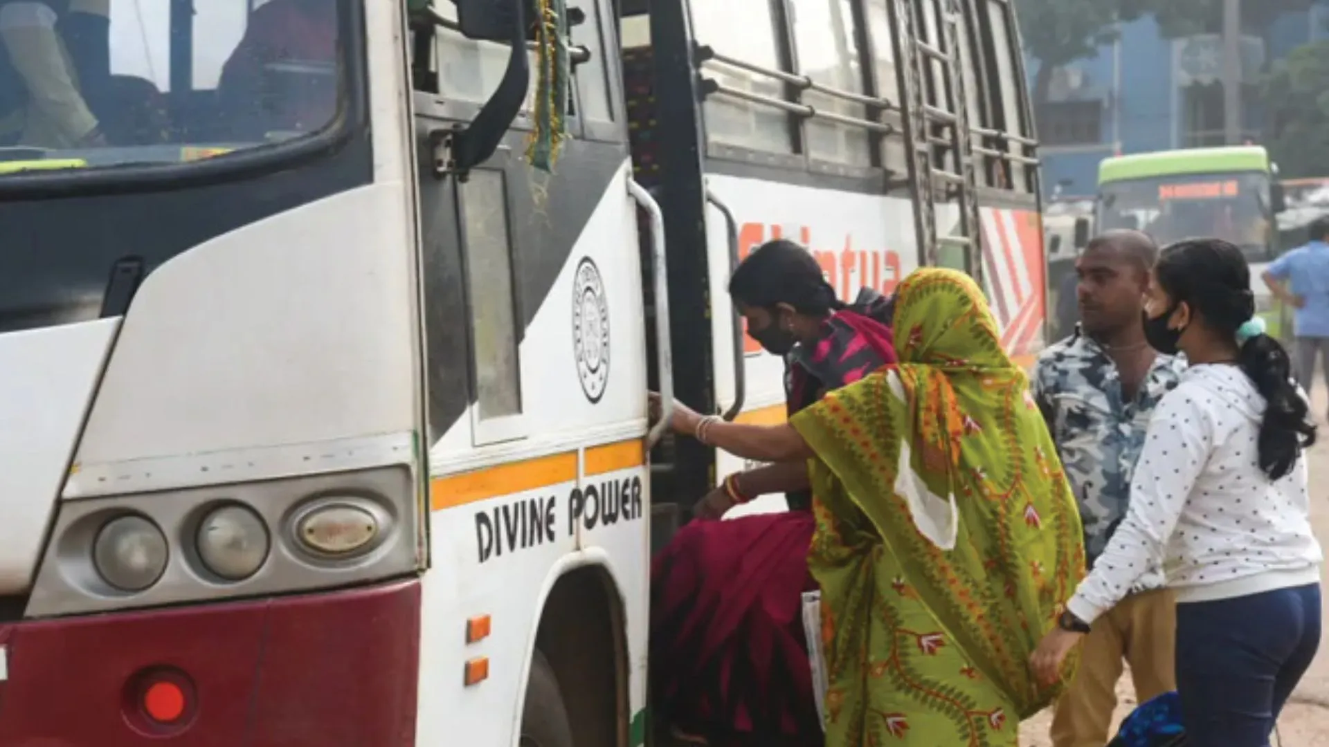 बस में सवार होने वाली महिला अगर पहली यात्री है तो उसे नहीं रोकें: ओडिशा महिला आयोग 