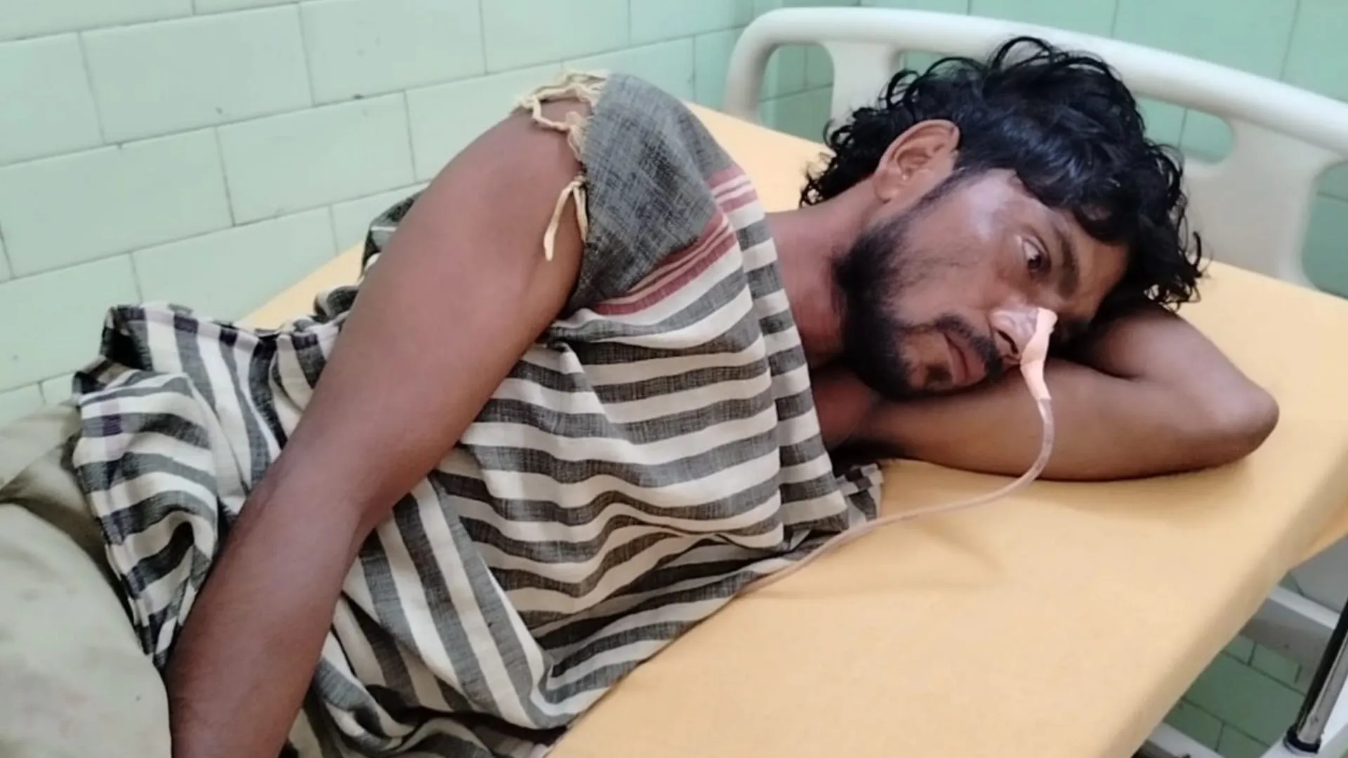 बरेली: खेत में दवा का छिड़काव करते बिगड़ी किसान की हालत, अस्पताल में भर्ती