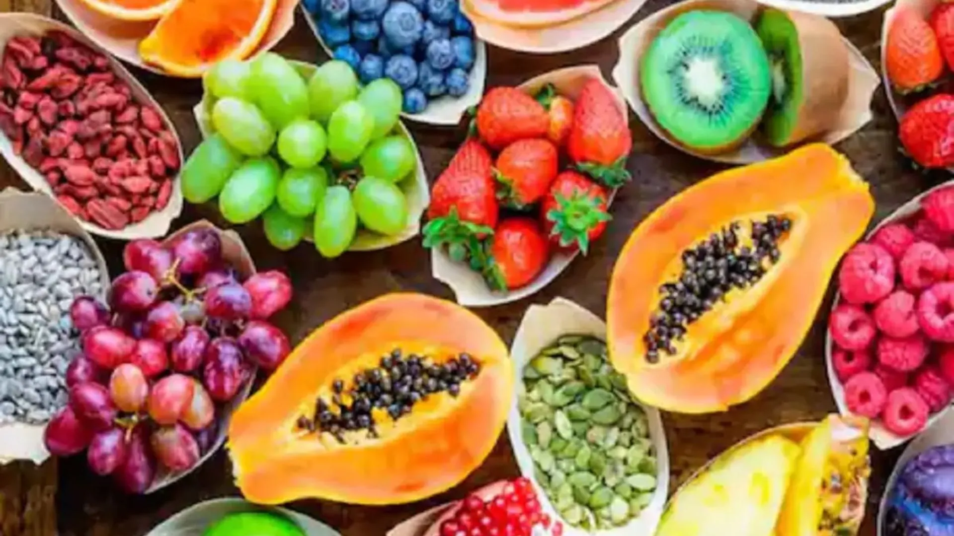 Health Tips: सुबह खाली पेट कौन से फल का करना चाहिए सेवन? जानें खाने का सही समय और तरीका