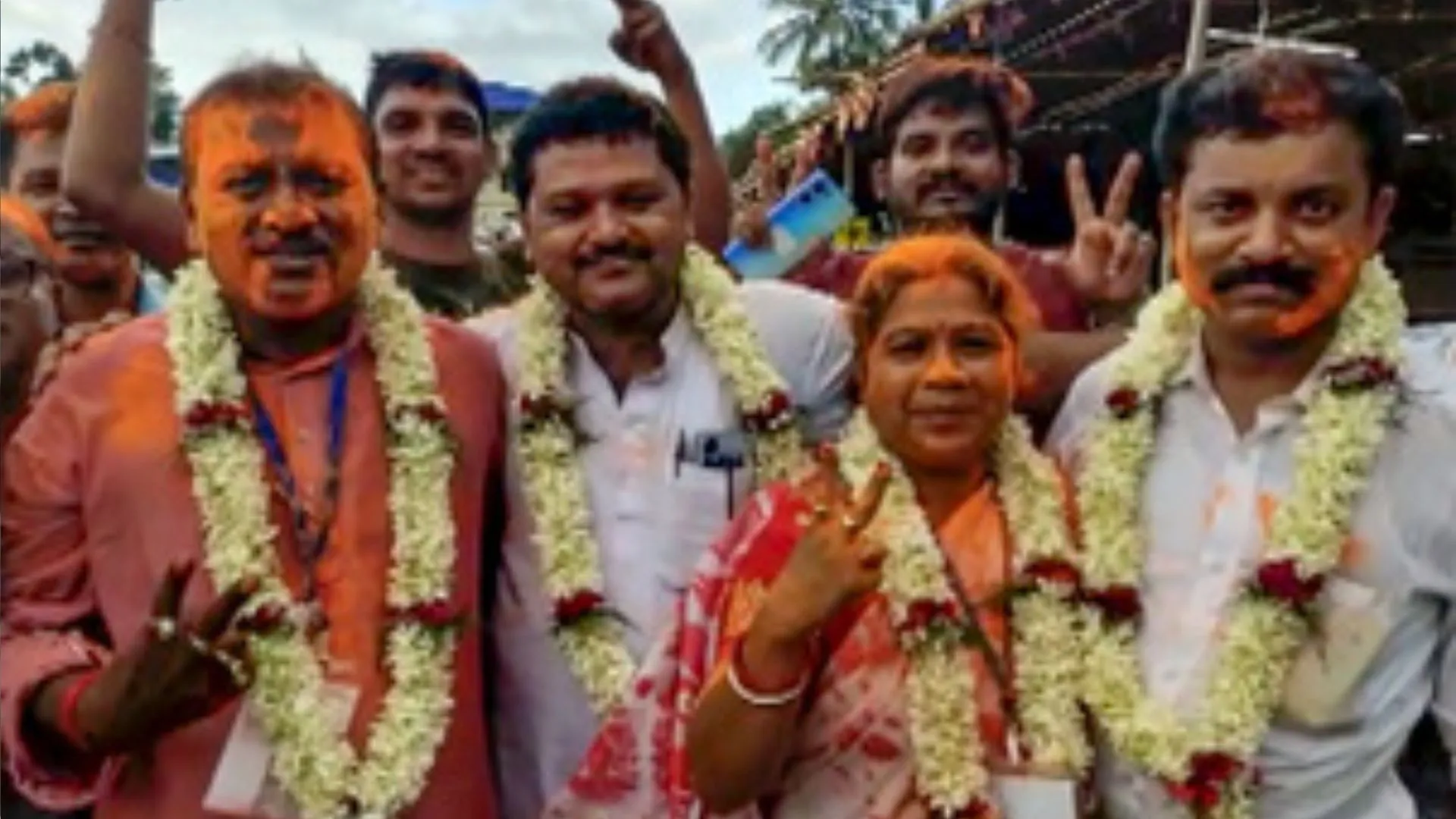 लोकसभा चुनाव से पहले पंचायत चुनाव में तृणमूल कांग्रेस की जबरदस्त जीत 