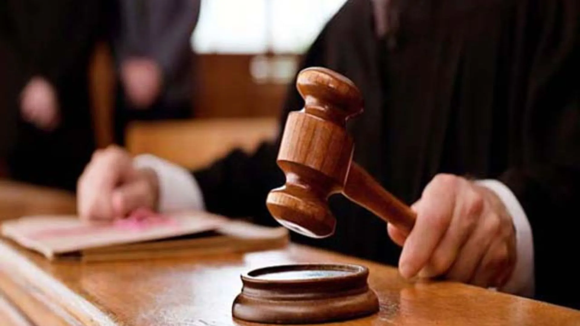 नाबालिग के साथ सामूहिक दुष्कर्म के तीन दोषियों को उम्रकैद 