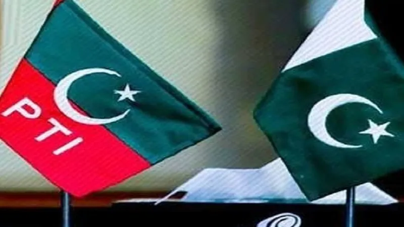 Pakistan: PTI ने पूर्व मुख्यमंत्री सहित कई पार्टी सदस्यों को किया निष्कासित 