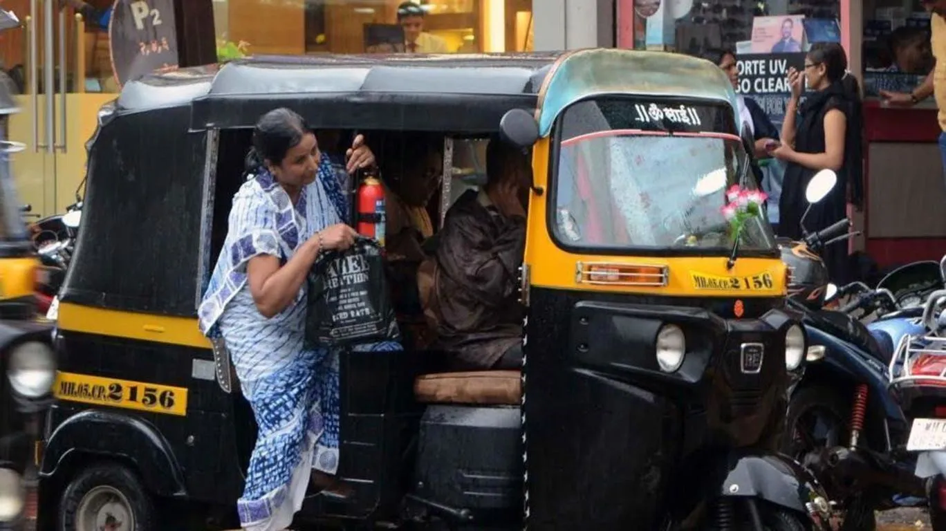 खटीमा: ऑटो यूनियन ने विभिन्न रूटों पर घटाया किराया
