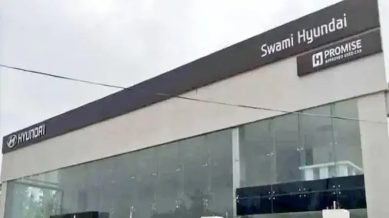 Kanpur Car Showroom Theft: हुंडई के शोरूम से 9.20 लाख की चोरी, सिक्योरिटी गार्ड करता रहा गश्त, CCTV में कैद घटना