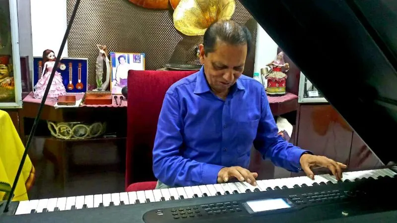 Kanpur: दुर्लभ वाद्ययंत्रों से चितेरे इंद्रमोहन रोहतगी ने बना दिया संग्रहालय, रुद्रवीणा देखते ही याद आ जाएंगे संगीत के देवता शिवजी