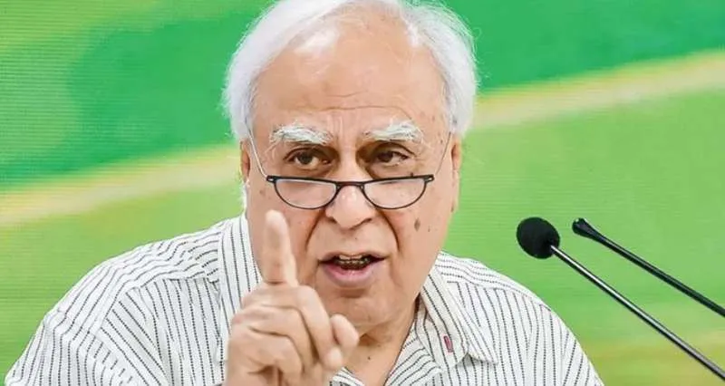 सिब्बल ने प्रधानमंत्री मोदी पर साधा निशना, बोले- जो ‘चुप’ थे वे मणिपुर पर ‘राजनीति कर रहे थे’