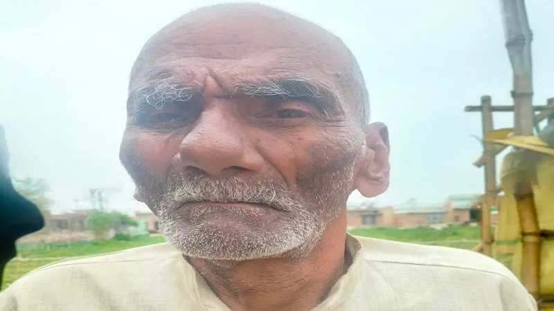 संभल: खेत में पड़ी मक्का की रखवाली कर रहे वृद्ध किसान पर सांड ने किया हमला, मौत 