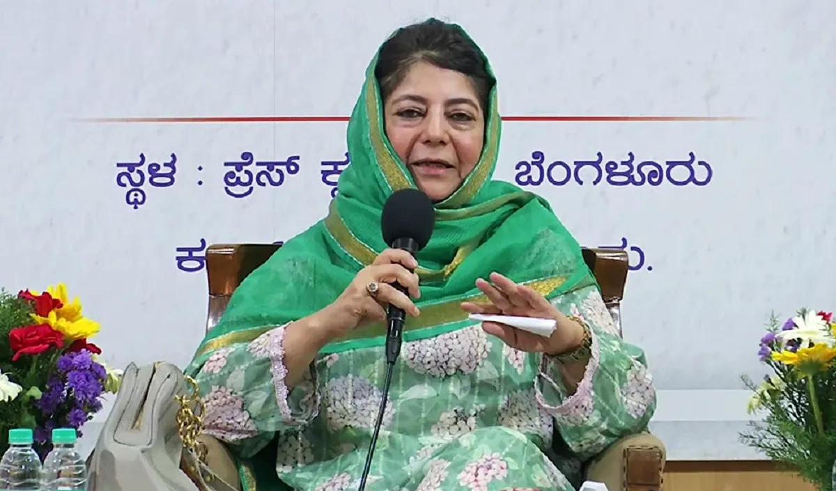 महबूबा मुफ्ती ने किया प्रधान न्यायाधीश से अनुच्छेद 370 से जुड़ी याचिकाओं पर जल्द सुनवाई का आग्रह 