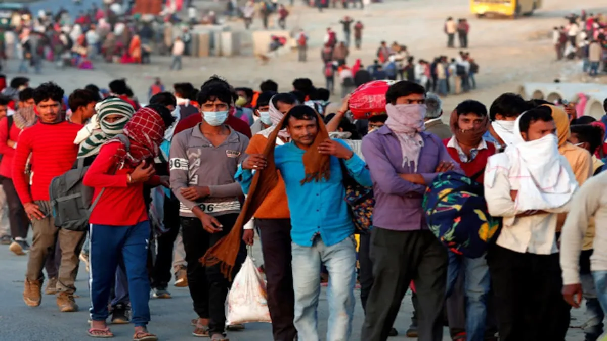 प.बंगाल पंचायत चुनाव: प्रवासी कामगारों के पैतृक स्थान लौटने से कोलकाता में कई सेवाएं प्रभावित