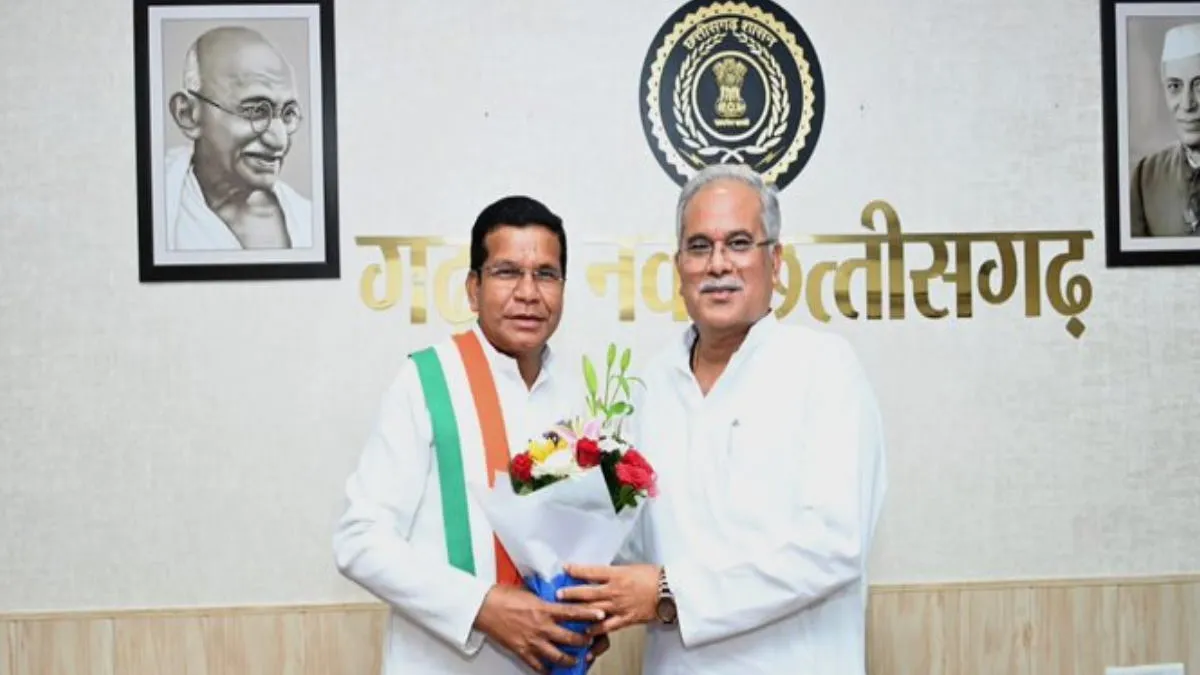 भूपेश मंत्रिमंडल का विस्तार,मोहम मरकाम ने ली मंत्री पद की शपथ