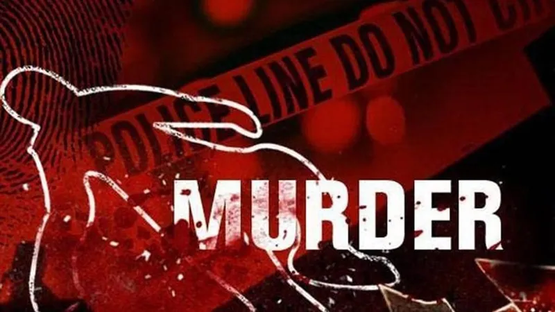 बाराबंकी: बरसात के पानी को लेकर हुआ विवाद, फावड़े से हमला कर महिला को उतारा मौत के घाट, पांच गंभीर 
