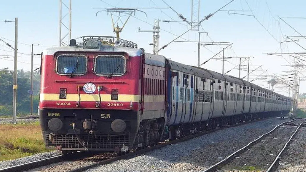 बरेली: हावड़ा जाने के लिए आज रात पकड़ें स्पेशल ट्रेन, इन स्टेशनों पर रुकेगी