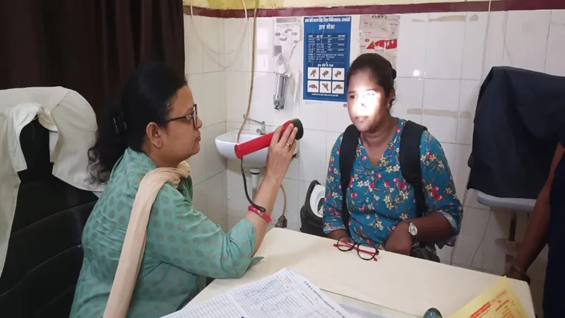 रायबरेली में तेजी से फैल रहा कंजंक्टिवाइटिस वायरस, आंखों में डाल रहा दुष्प्रभाव, ऐसे करें बचाव