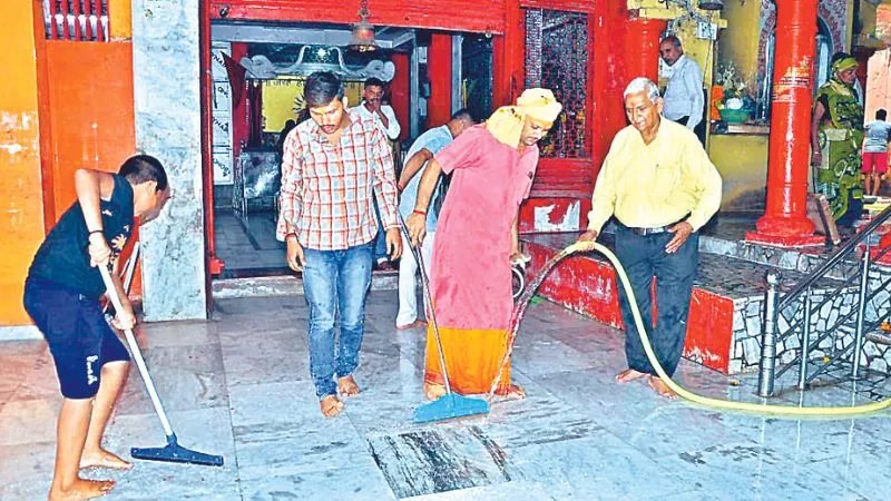 Sawan 2023 : Kanpur में सावन में हर भक्त पर होगी CCTV की नजर, शिव मंदिरों मे तैयारियां लगभग पूरी