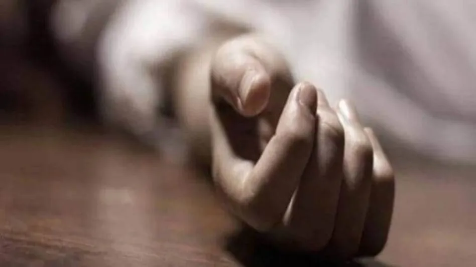 छत्तीसगढ़ : कोरबा में पत्नी की हत्या के बाद पति ने लगाई फांसी 