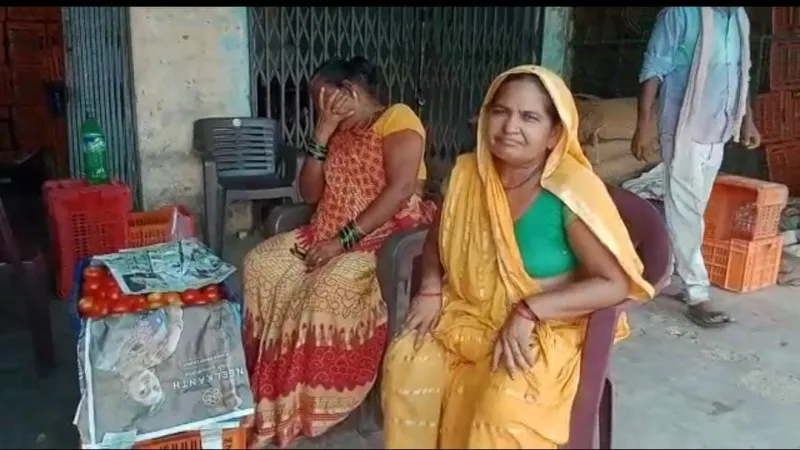 रायबरेली: सवा कुंटल टमाटर लेकर ऑटो रिक्शा चालक हुआ रफूचक्कर