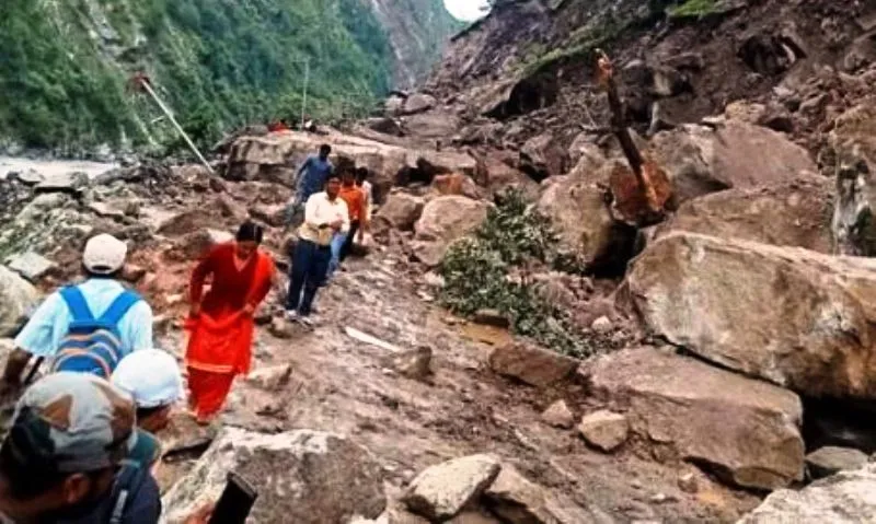 टनकपुर: चौथे दिन भी नहीं खुल पाया पूर्णागिरि मार्ग, श्रद्धालु हो रहे परेशान