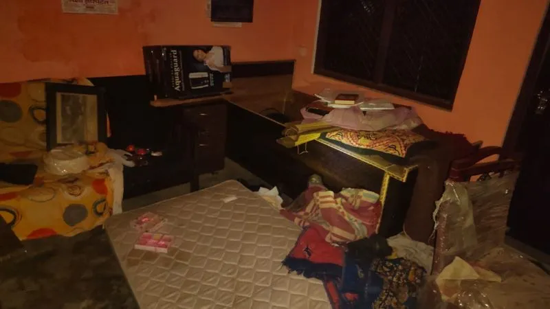 Unnao News: जिला पंचायत सदस्य के भाई के घर को चोरों ने बनाया निशाना, लाखों के जेवरात किए पार