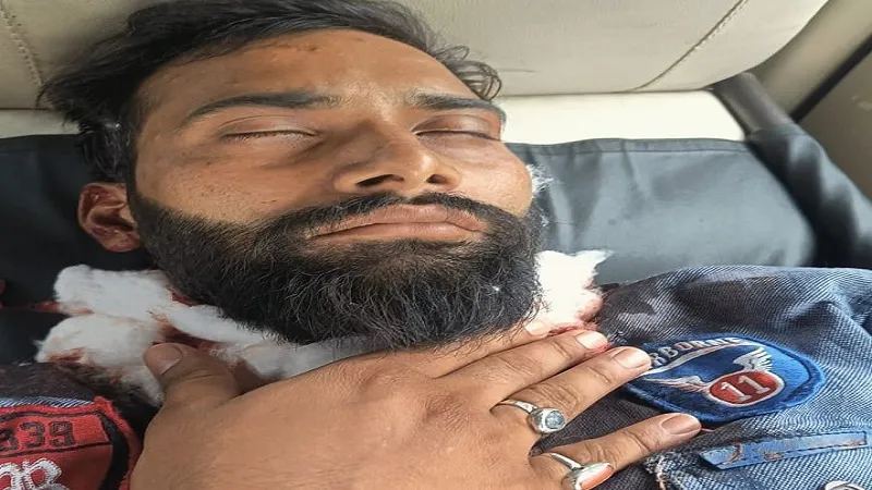 अमरोहा: तीन घंटे तक थाने में नहीं हुई सुनवाई तो सुमित ने काटी अपनी गर्दन, होश आने पर बताई आपबीती