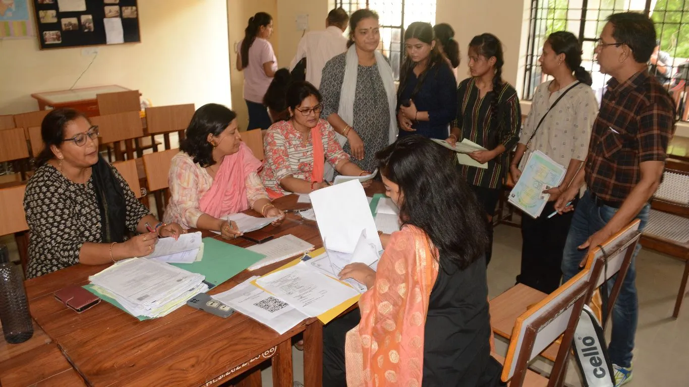 Haldwani News: MBPG कॉलेज व राजकीय महिला महाविद्यालय में प्रवेश जारी, शनिवार को हुए इतने प्रवेश