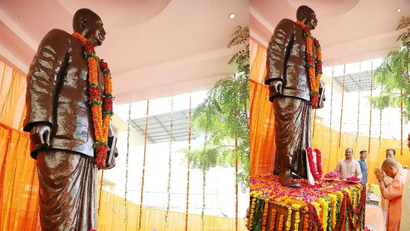 सीएम योगी ने श्यामा प्रसाद मुखर्जी की जयंती पर किया नमन, कहा- उनके सपनों को पूरा कर रही मोदी सरकार