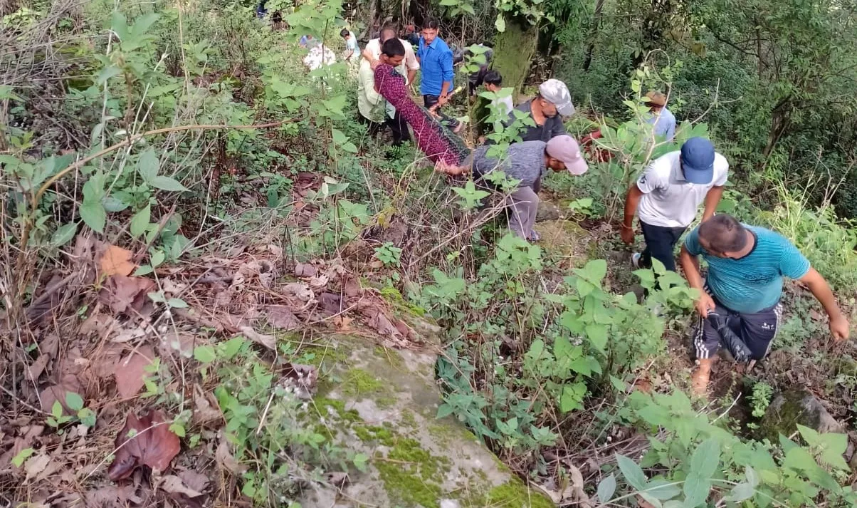 टनकपुर: गुलदार ने ली भोजनमाता की जान, पशुओं के लिए 2 महिलाओं के साथ चारा लेने जंगल गई थी मृतका