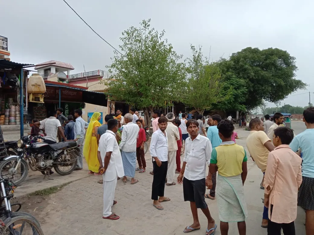 पीलीभीत: कार की टक्कर से बाइक सवार पिता-पुत्र की मौत, परिवार में मचा कोहराम