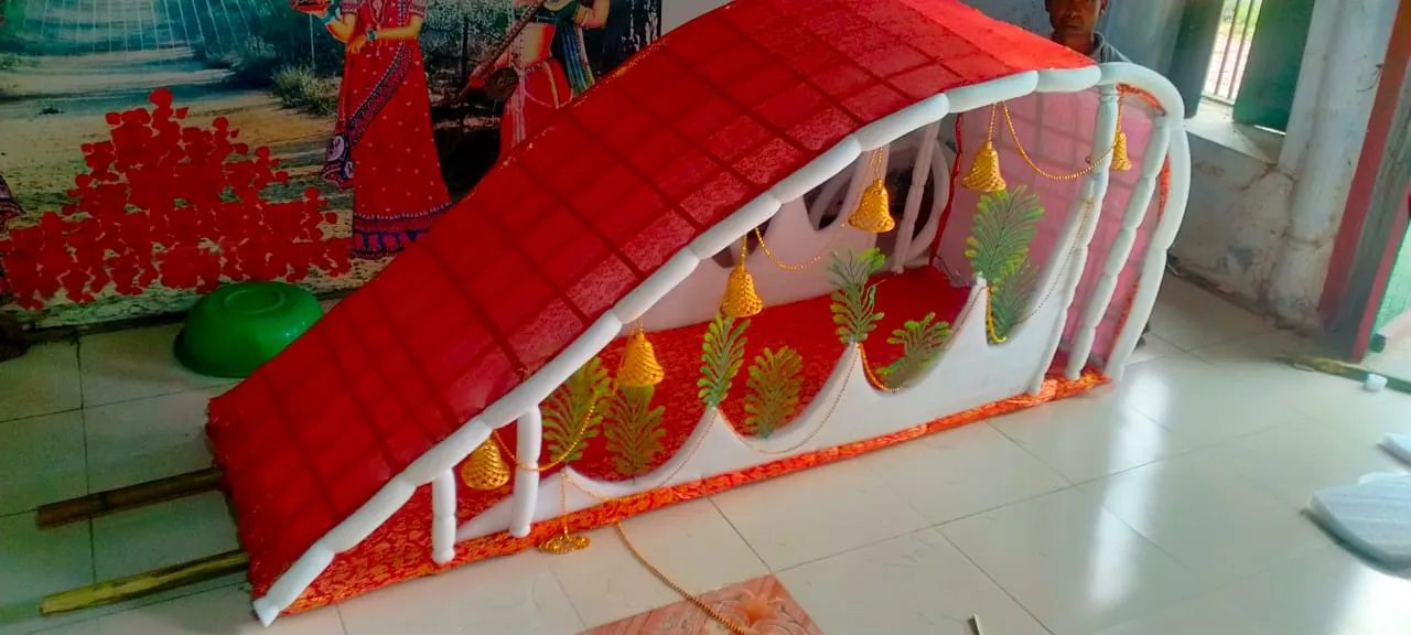 पीलीभीत: शिव भक्तों ने 25 किलो की पालकी बनवाई, गोमती उदगम से भरेंगे जल 