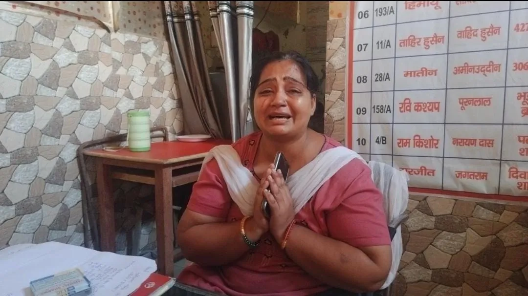 बरेली: पत्नी को पीटने पर भाजपा नेता को चौकी में बैठाया,आने लगी विधायक तक की सिफारिश, कराया समझौता