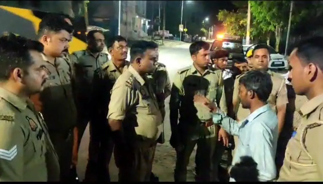 संभल: बालक की मौत पर हंगामा, अस्पताल सील, पांच के खिलाफ रिपोर्ट दर्ज