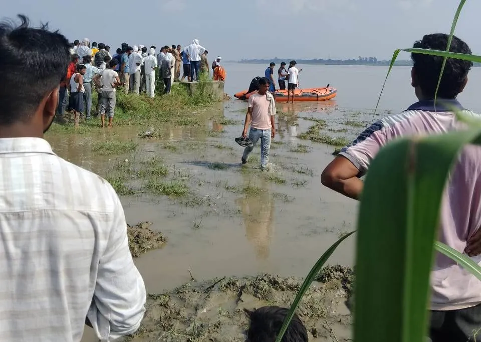 संभल: विवाद के बाद वृद्ध ने गंगा में कूदकर जान दी