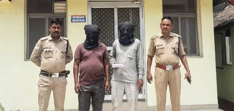 किच्छा: पुलिस ने पकड़े जुआरी...मौके से दो बाइक और नगदी बरामद